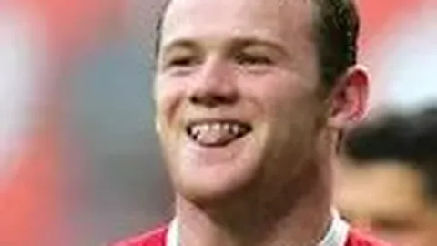 《边后卫中的防守明星：奥赖利力挽狂澜，完美封锁萨拉赫》